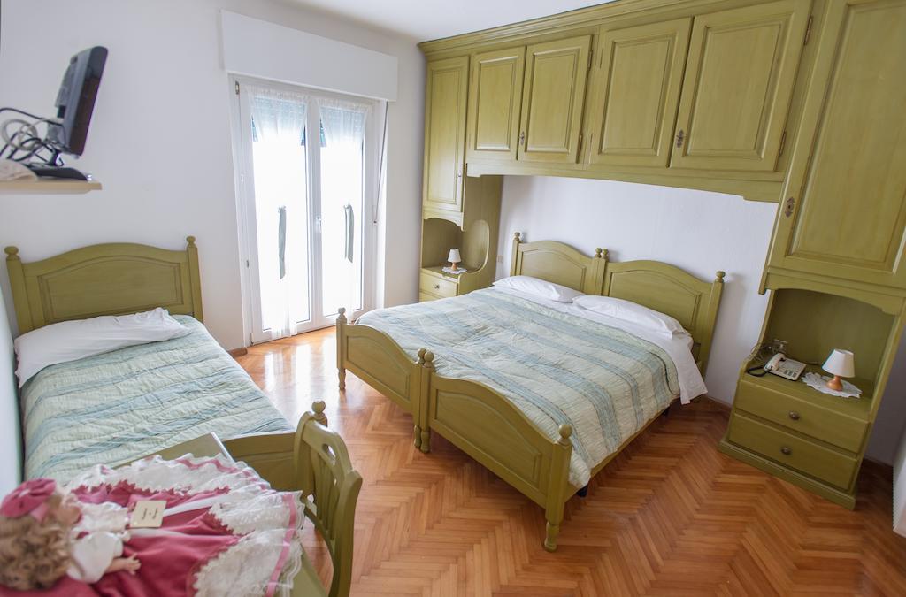 Albergo Italia Molveno Quarto foto